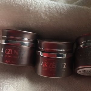 NWOT Akzentz  Nail Gels .14 oz